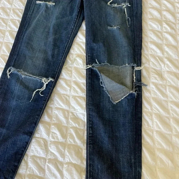 Vince 5 pocket relaxed rolled in destructed dark crimson distressed denim - Picture 2 of 12